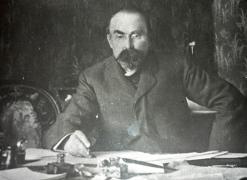 Г. В. Плеханов  за рабочим столом. [1909]. Фотография