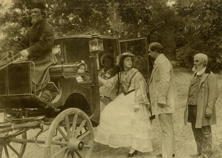 Кадр из фильма «Дворянское гнездо». 1914 г.