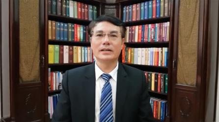 Заместитель директора Национальной библиотеки Вьетнама г-на Нгуен Суан Зунг