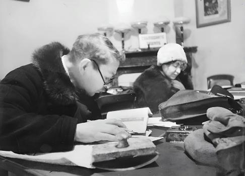 Читатели Библиотеки. Зима 1942 г.