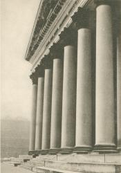 Колоннада южного портика Исаакиевского собора. 1939 г.