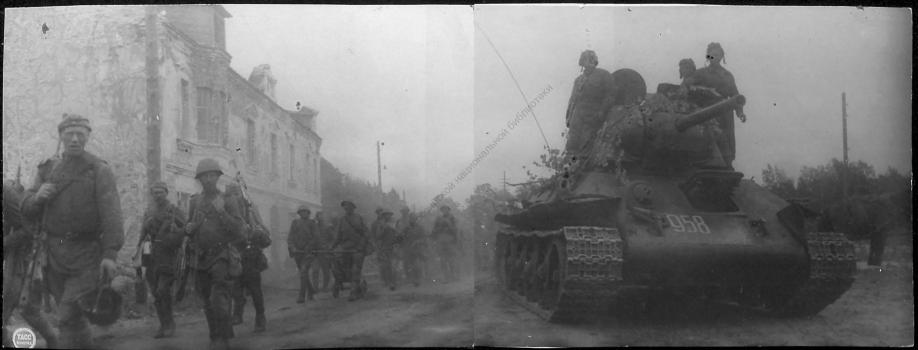 В освобожденных Терийоках. 11 июня 1944 г. 