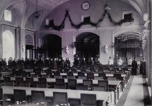 Читальный зал в корпусе Е. С. Воротилова. Освящение в 1902 г.