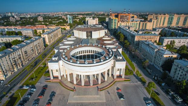 Новое здание Российской национальной библиотеки
