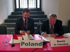 Подписание дополнительного соглашения к Договору о сотрудничестве между РНБ и Национальной библиотекой Польши. 26 августа 2009 г.