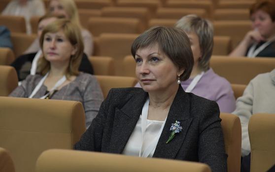 Заведующий отделом Донской государственной публичной библиотеки Елена Владимировна Лынник.