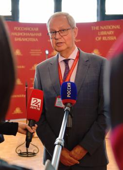 Генеральный директор РНБ Владимир Гронский. Фото Ирины Морозовой.