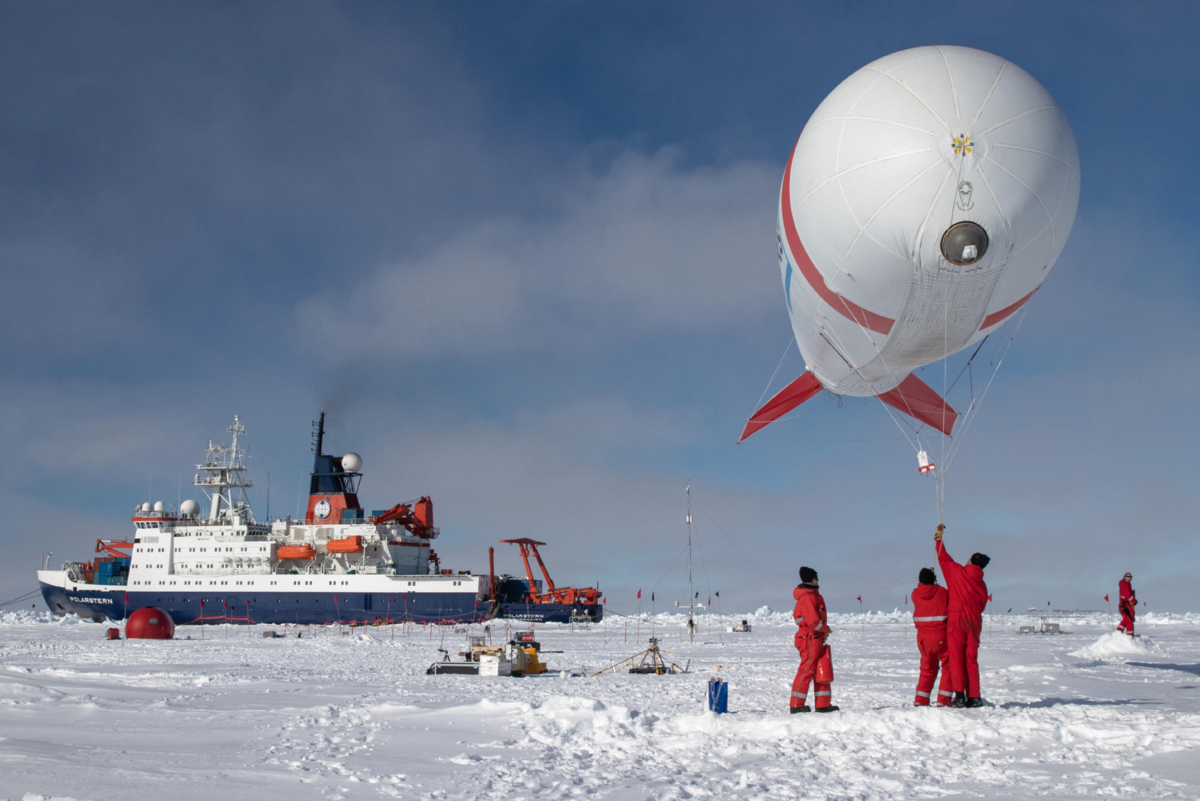 Экспедиция северный ледовитый океан. Полярные станции в Арктике. Полярная станция Северный полюс 1. Поларштерн ледокол. Научные станции в Арктике.