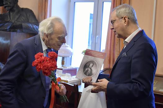 Заседание в Доме Плеханова, посвященное Аркадию Забежинскому