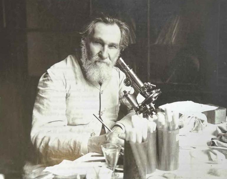 Выставка к 180-летию русского ученого Ильи Мечникова