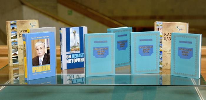 Книги в дар от Национальной академической библиотеки Казахстана
