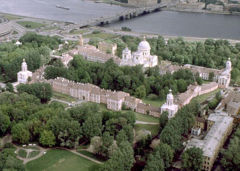 Российская национальная библиотека и Александро-Невская лавра