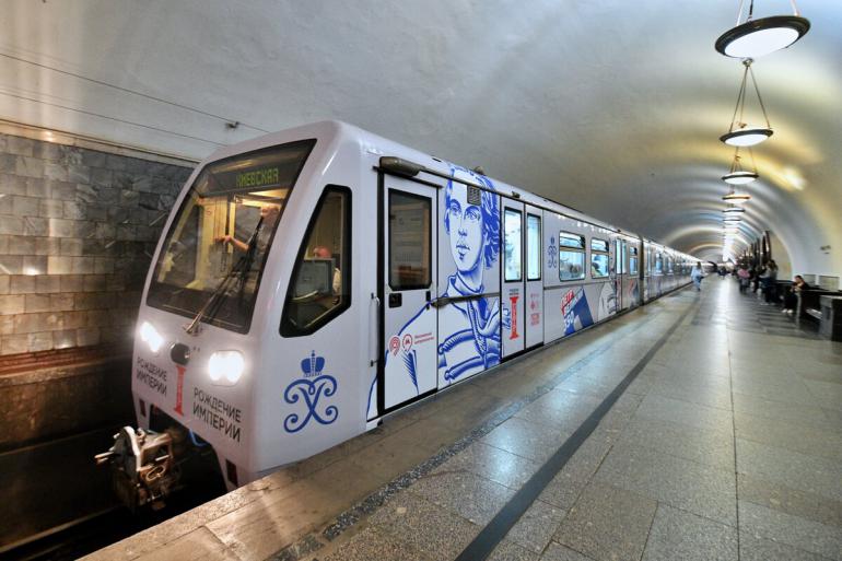 РНБ приняла участие в оформлении тематического поезда московского метро
